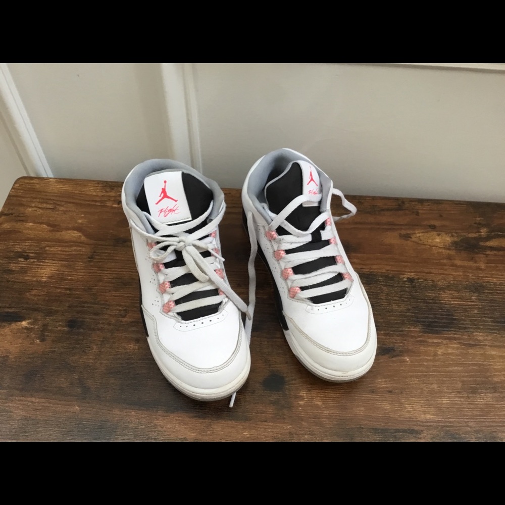 Jordan Flight shoes size 2Y